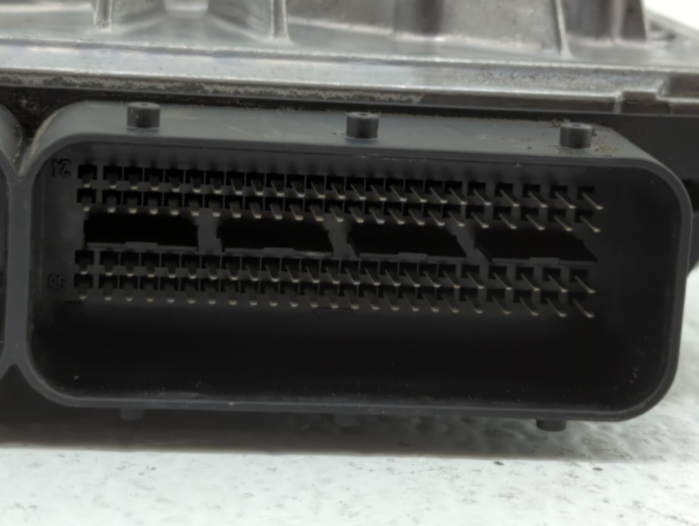 2012 Volvo S60 PCM Engine Control Computer ECU ECM PCU OEM P/N:0 261 209 563 0 261 209 108, 31286086, 1343 0003 Fits OEM Use