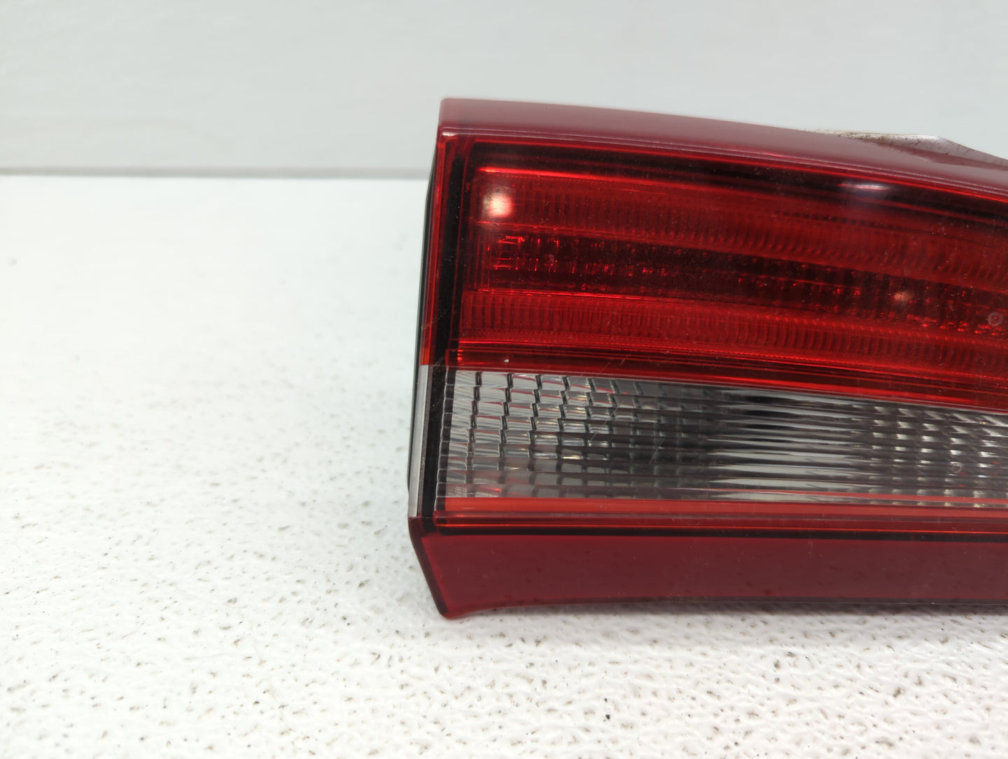 2011-2018 Volvo S60 Tail Light Assembly Driver Left OEM P/N:30796271 Fits Fits 2011 2012 2013 2014 2015 2016 2017 2018 OEM U