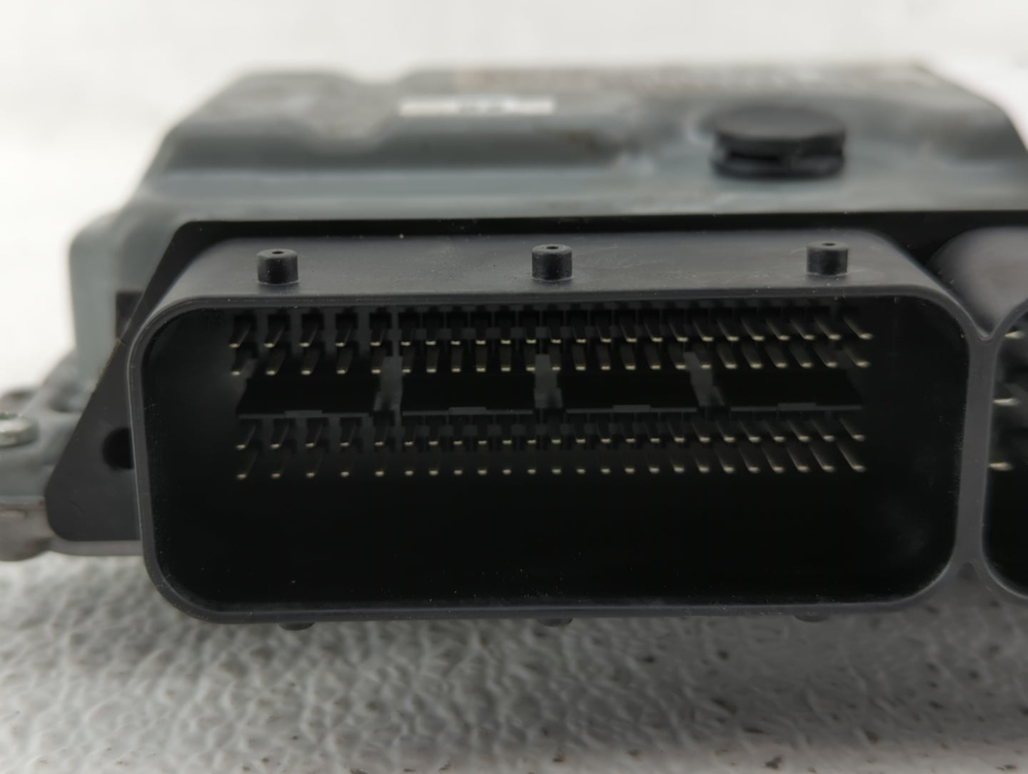 2012 Volvo S60 PCM Engine Control Computer ECU ECM PCU OEM P/N:1344 0576 1344 0798, 0 261 209 563, 0 261 209 108, 1343 0003 