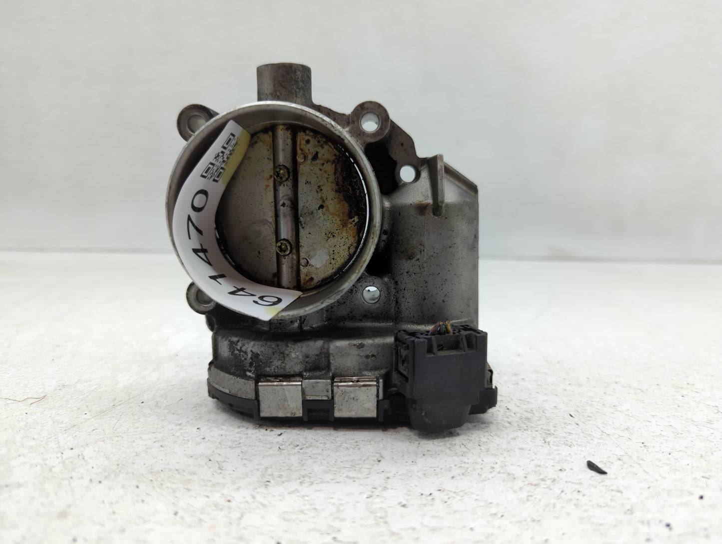 2012 Volvo S60 Throttle Body P/N:30711552 Fits Fits 2004 2005 2006 2007 2008 2009 2010 2011 2013 OEM Used Auto Parts - Oemus