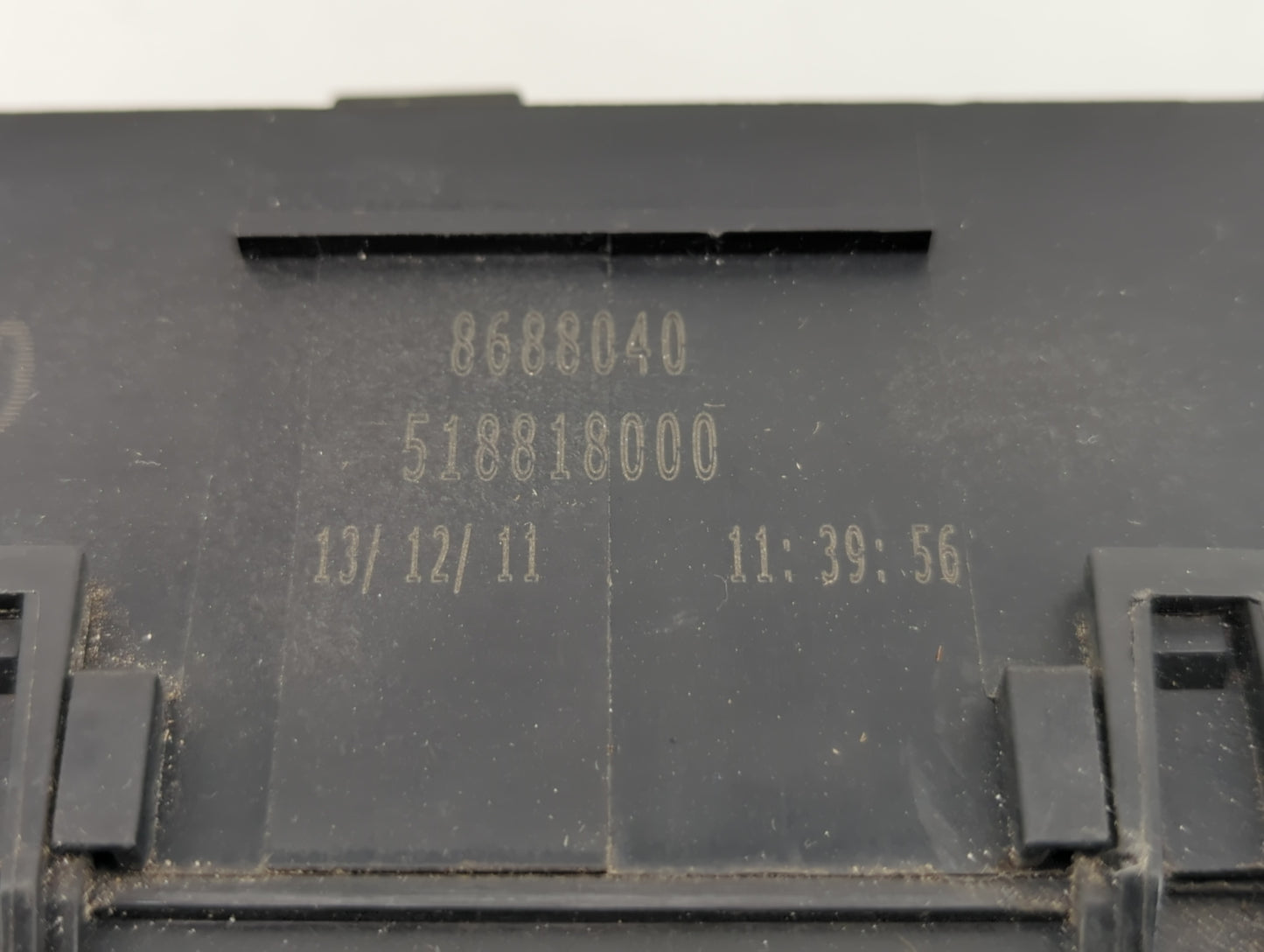 2012 Volvo S70 Fusebox Fuse Box Panel Relay Module P/N:518818000 Fits Fits 2010 2011 2013 OEM Used Auto Parts - Oemusedautop