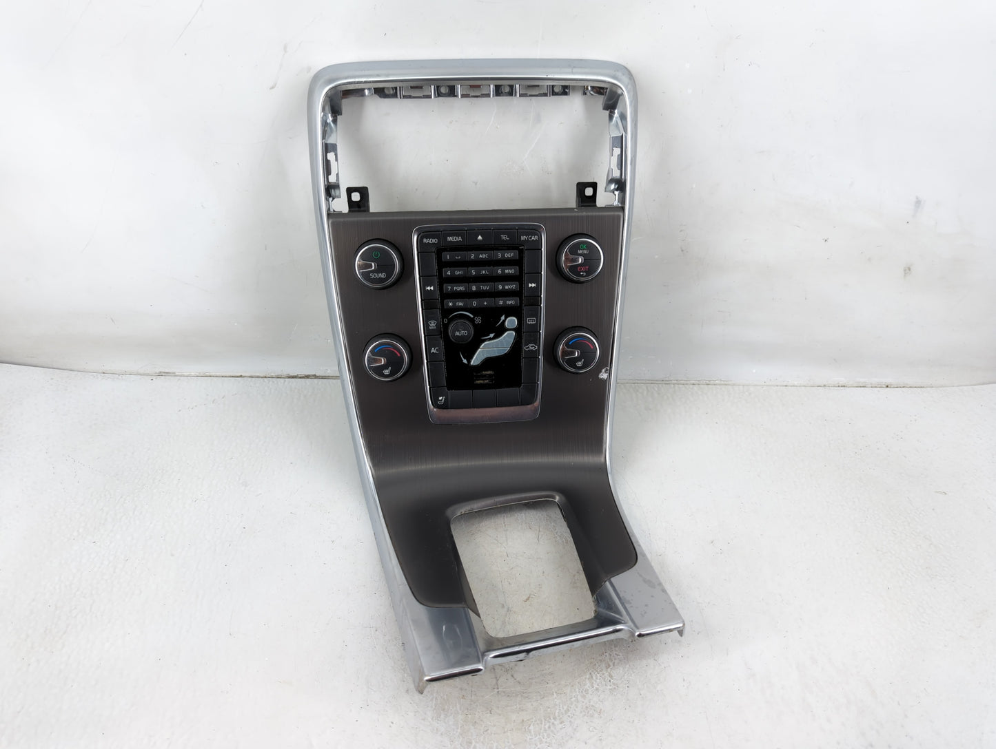 2013 Volvo V60 Radio AM FM Cd Player Receiver Replacement P/N:8632427 Fits Fits 2011 2012 OEM Used Auto Parts - Oemusedautop
