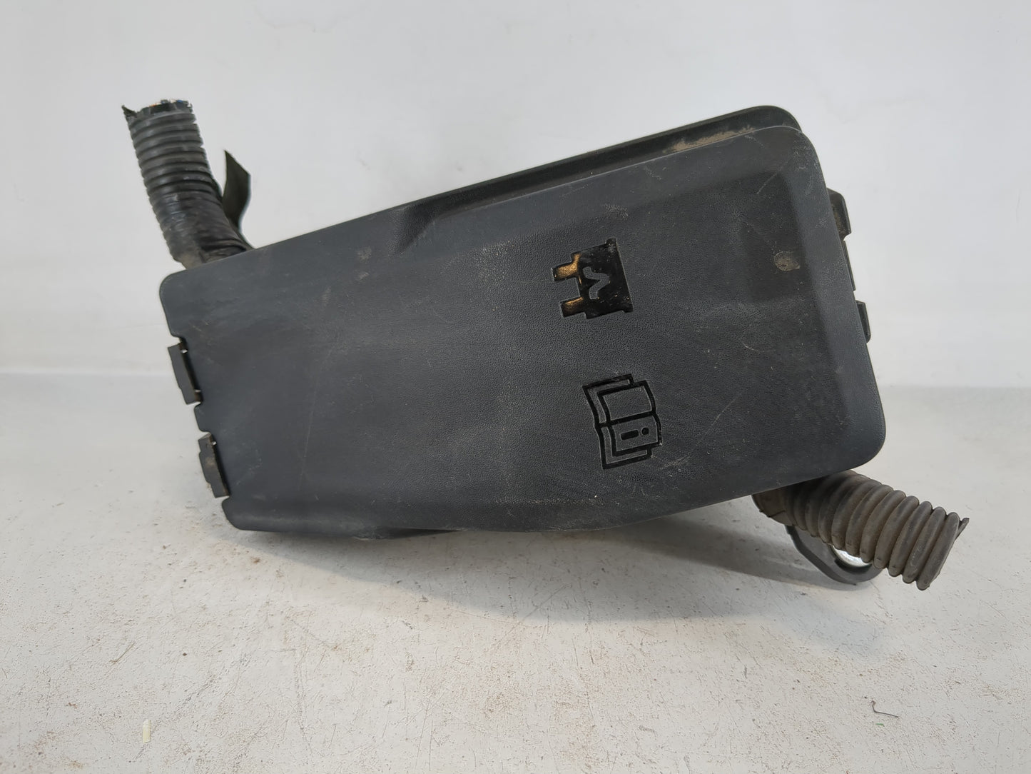2013 Volvo V60 Fusebox Fuse Box Panel Relay Module P/N:21328191 Fits Fits 2011 2012 2014 OEM Used Auto Parts - Oemusedautopa