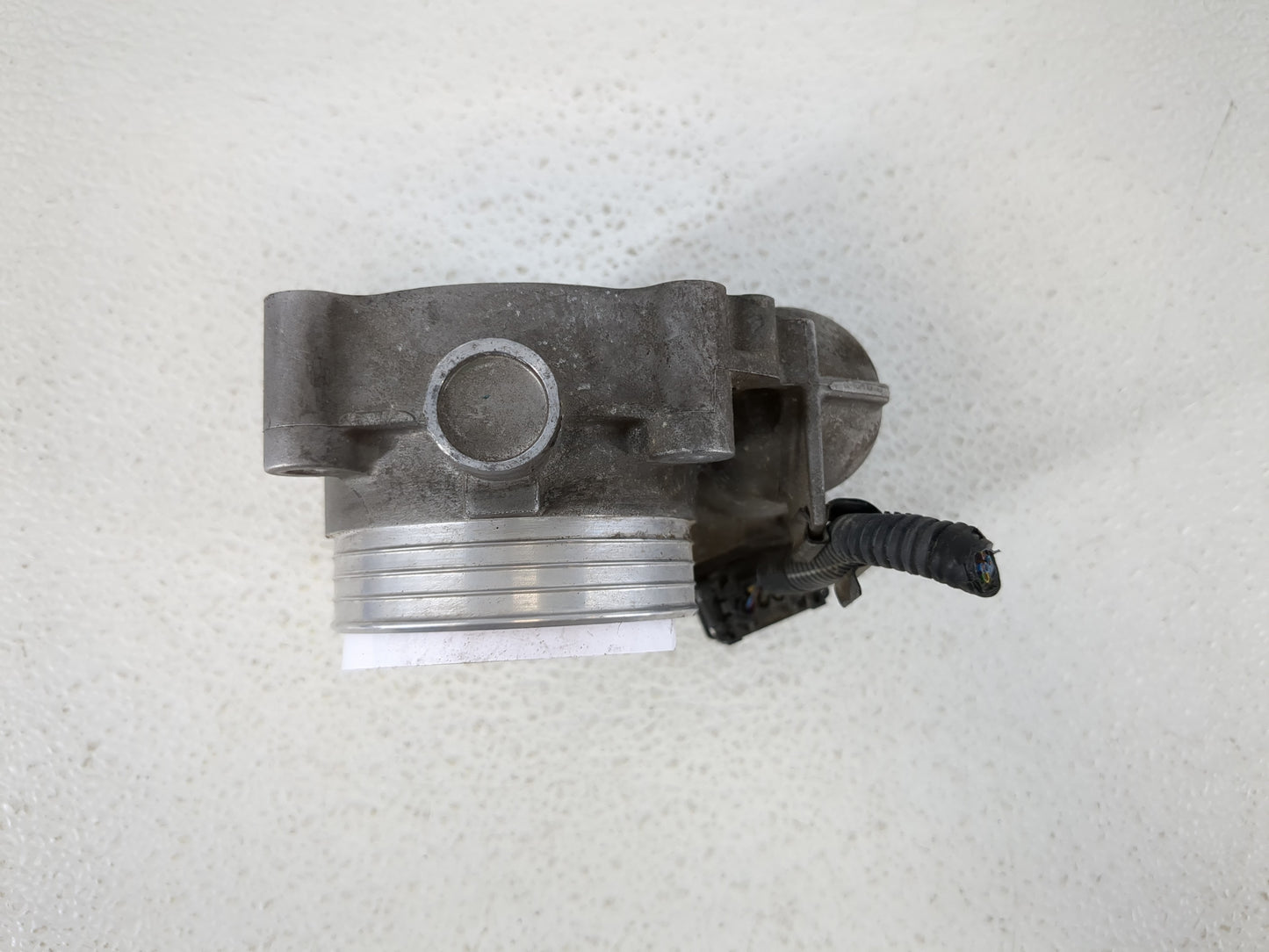 2012 Volvo V60 Throttle Body P/N:280 750 146 30711552 Fits Fits 2004 2005 2006 2007 2008 2009 2010 2011 2013 OEM Used Auto P