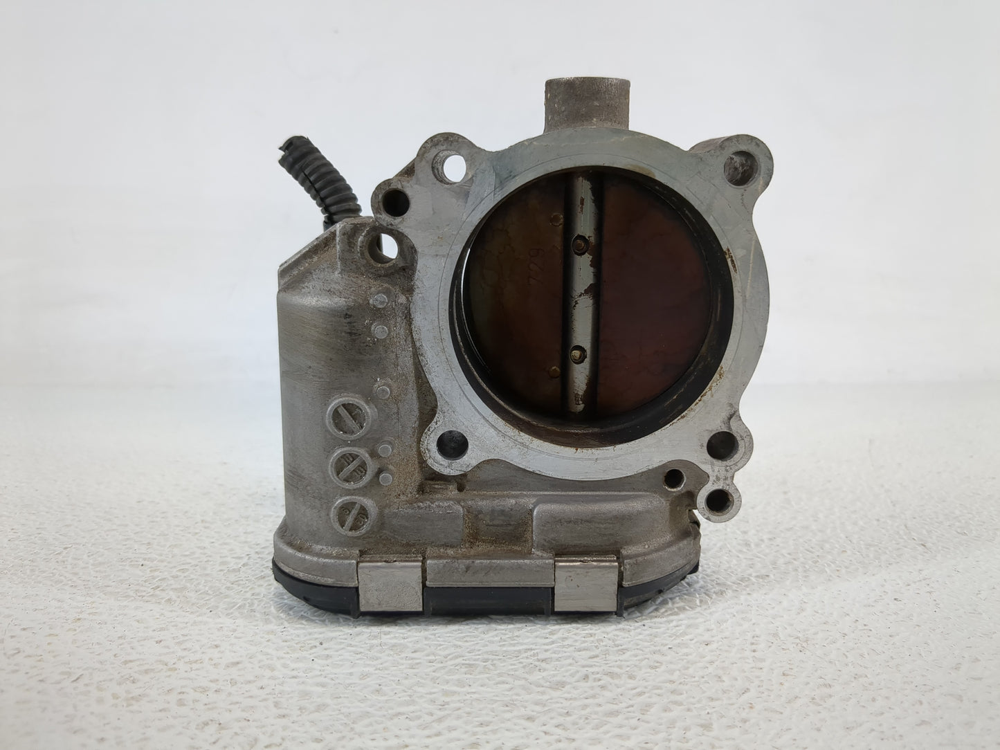 2012 Volvo V60 Throttle Body P/N:280 750 146 30711552 Fits Fits 2004 2005 2006 2007 2008 2009 2010 2011 2013 OEM Used Auto P