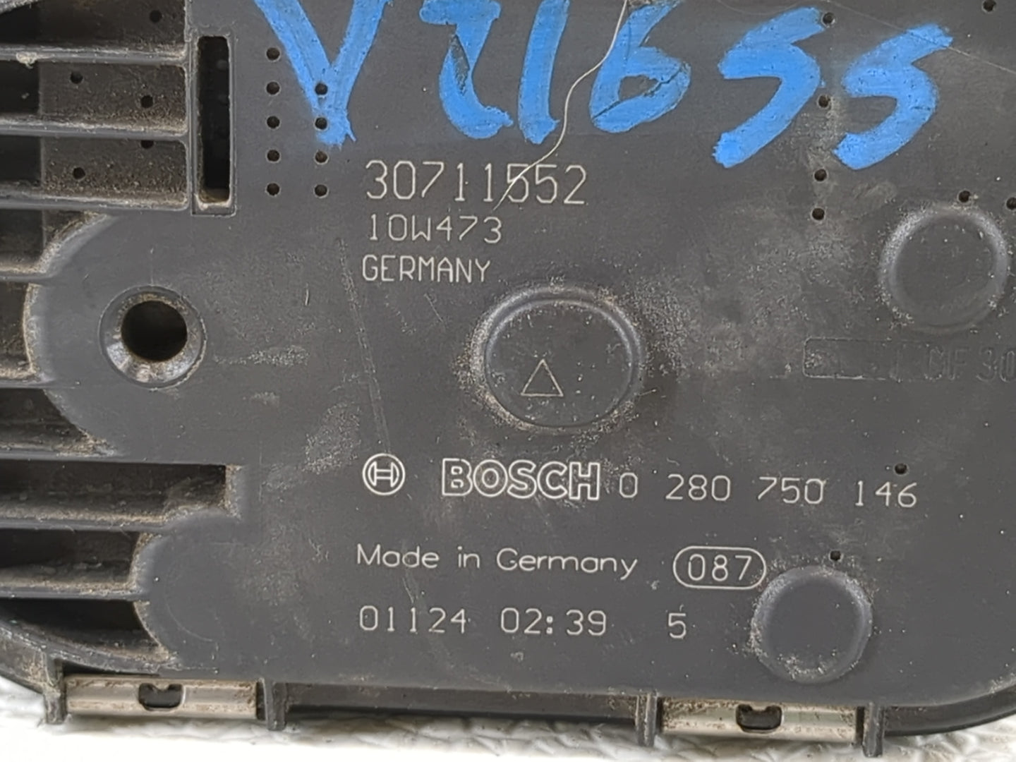 2012 Volvo V60 Throttle Body P/N:280 750 146 30711552 Fits Fits 2004 2005 2006 2007 2008 2009 2010 2011 2013 OEM Used Auto P