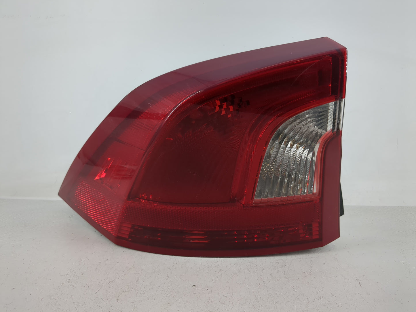 2013 Volvo V60 Tail Light Assembly Driver Left OEM P/N:30796267 Fits Fits 2012 2014 2015 2016 2017 OEM Used Auto Parts - Oem