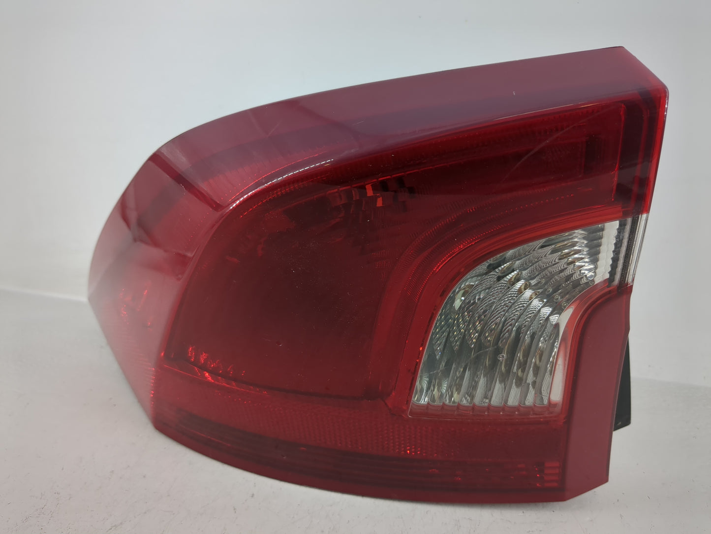 2013 Volvo V60 Tail Light Assembly Driver Left OEM P/N:30796267 Fits Fits 2012 2014 2015 2016 2017 OEM Used Auto Parts - Oem