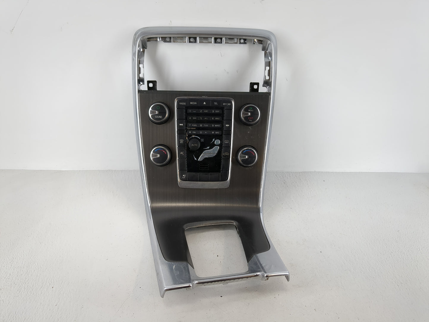 2013 Volvo V60 Radio AM FM Cd Player Receiver Replacement P/N:8632427 Fits Fits 2011 2012 OEM Used Auto Parts - Oemusedautop