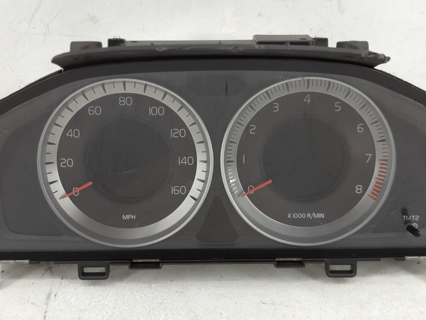 2013 Volvo V60 Instrument Cluster Speedometer Gauges P/N:69799-640U 31343326AA Miles: Fits Fits 2011 2012 2014 OEM Used Auto