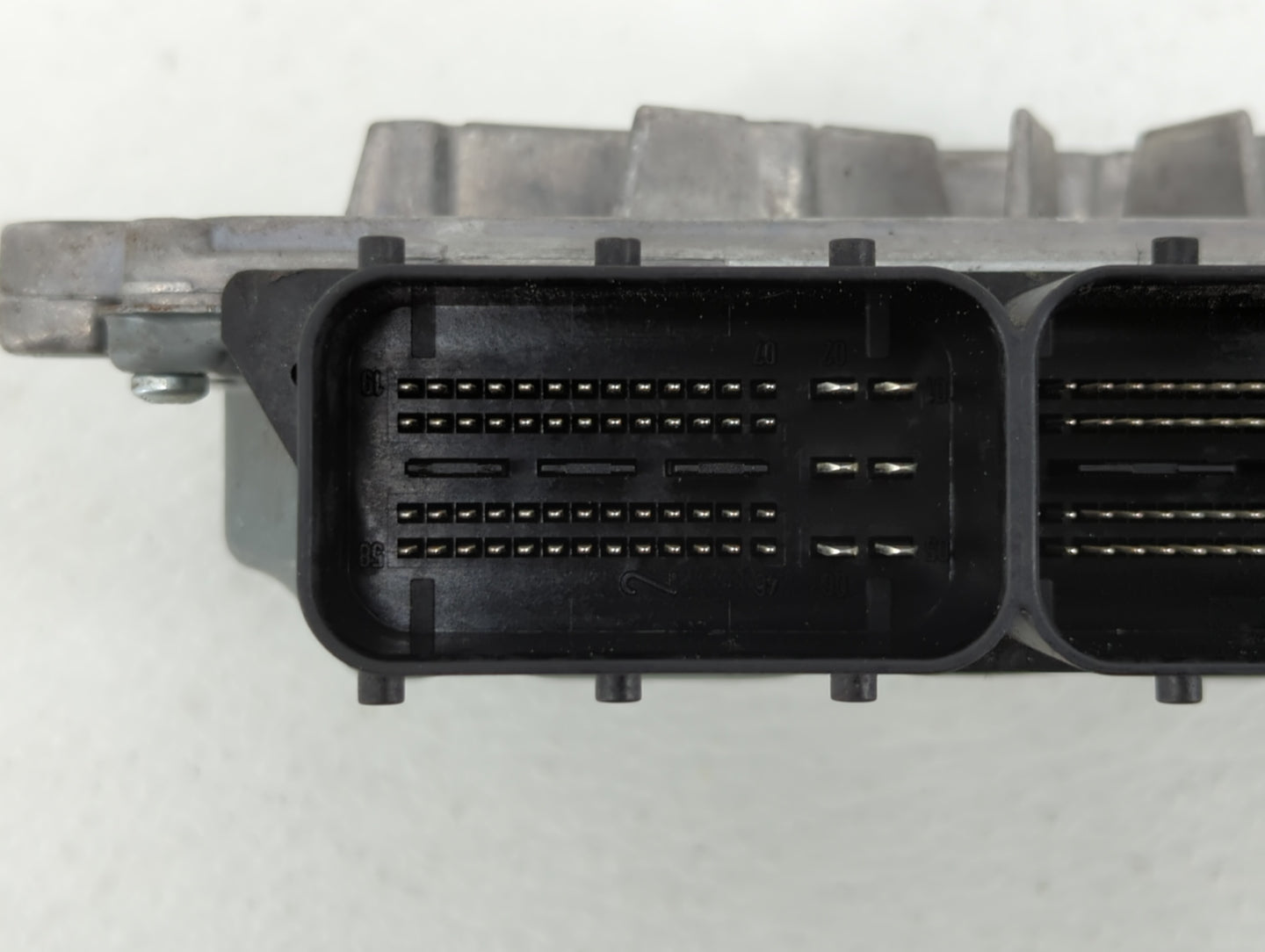 2012 Volvo V60 PCM Engine Control Computer ECU ECM PCU OEM P/N:0 261 209 563 0 261 209 108, 31286086, 1343 0003 Fits OEM Use