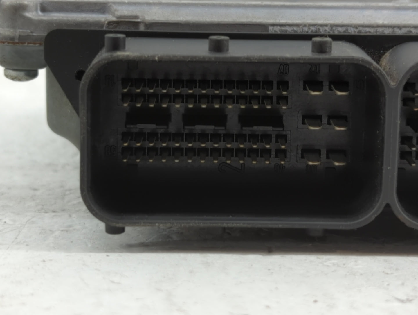 2012 Volvo V60 PCM Engine Control Computer ECU ECM PCU OEM P/N:1344 0798 0 261 209 563, 0 261 209 108, 31286086, 1343 0003 F