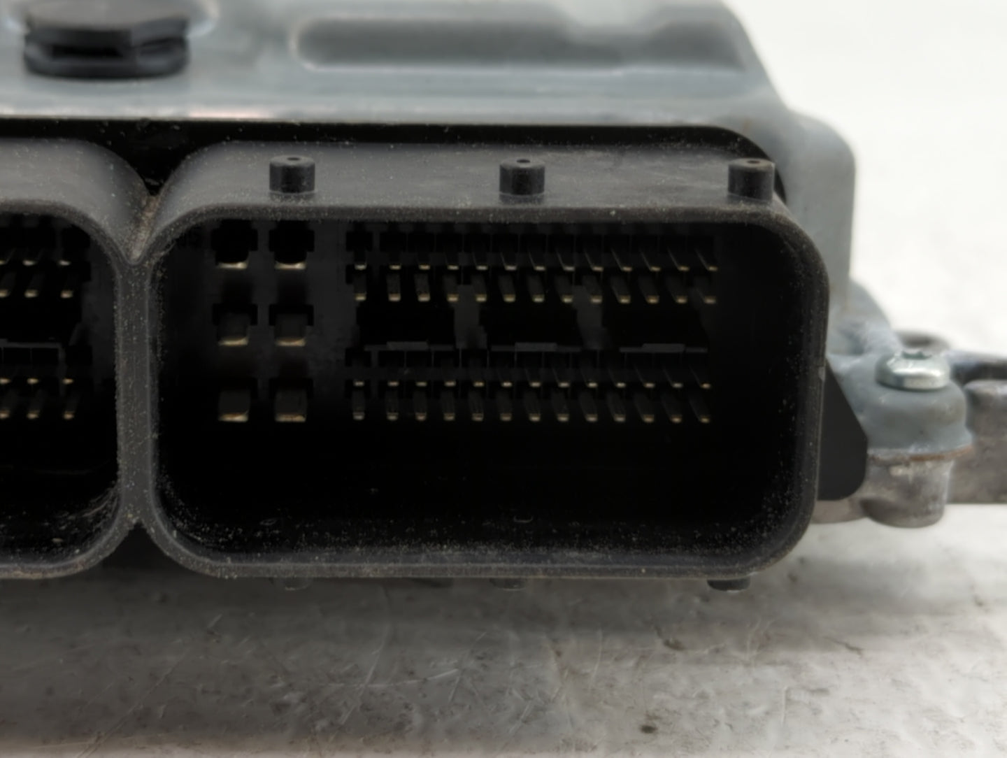 2012 Volvo V60 PCM Engine Control Computer ECU ECM PCU OEM P/N:1344 0798 0 261 209 563, 0 261 209 108, 31286086, 1343 0003 F