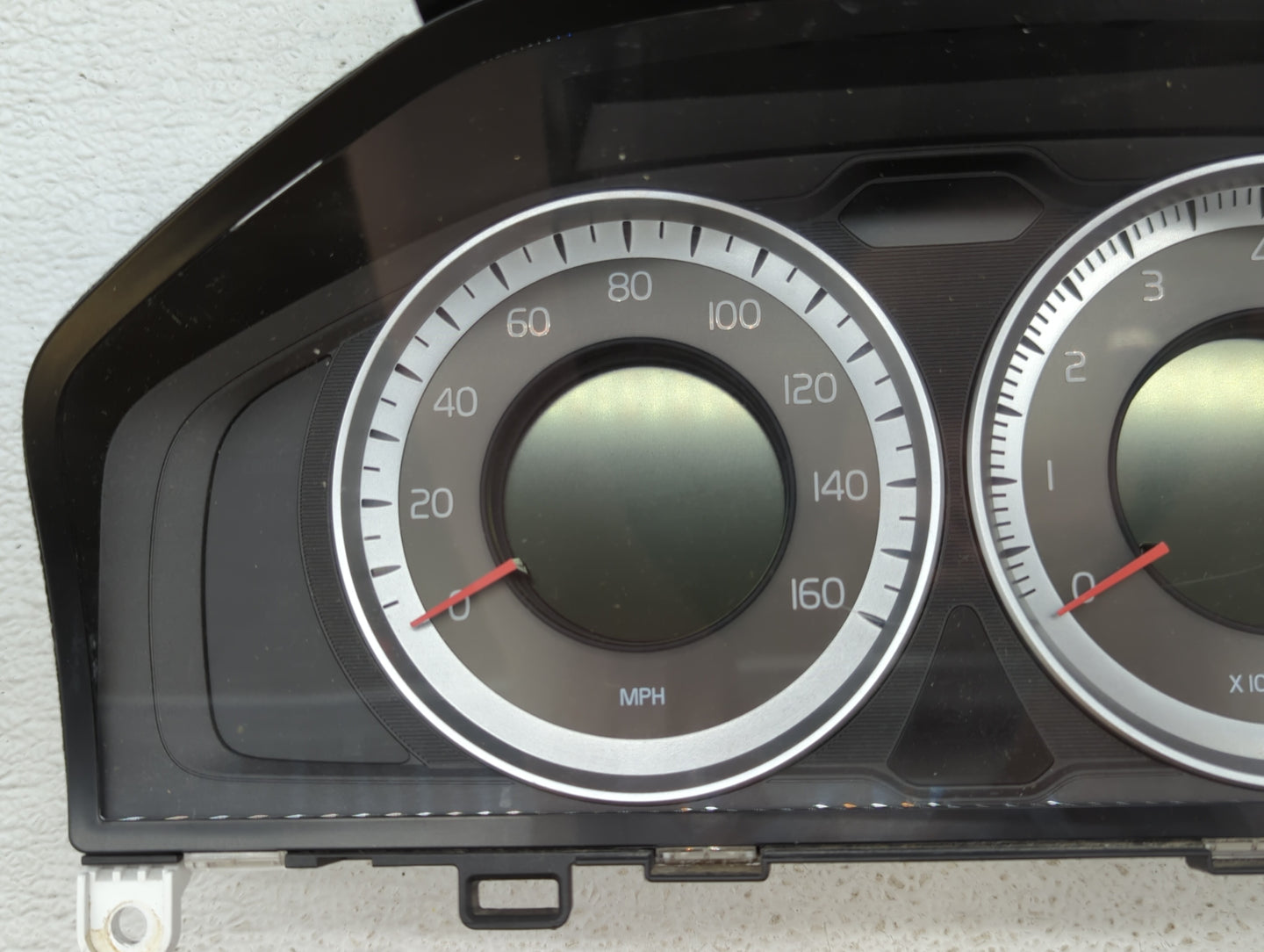 2012 Volvo V60 Instrument Cluster Speedometer Gauges P/N:31343326AA 31296371AB Fits Fits 2011 2013 2014 OEM Used Auto Parts 