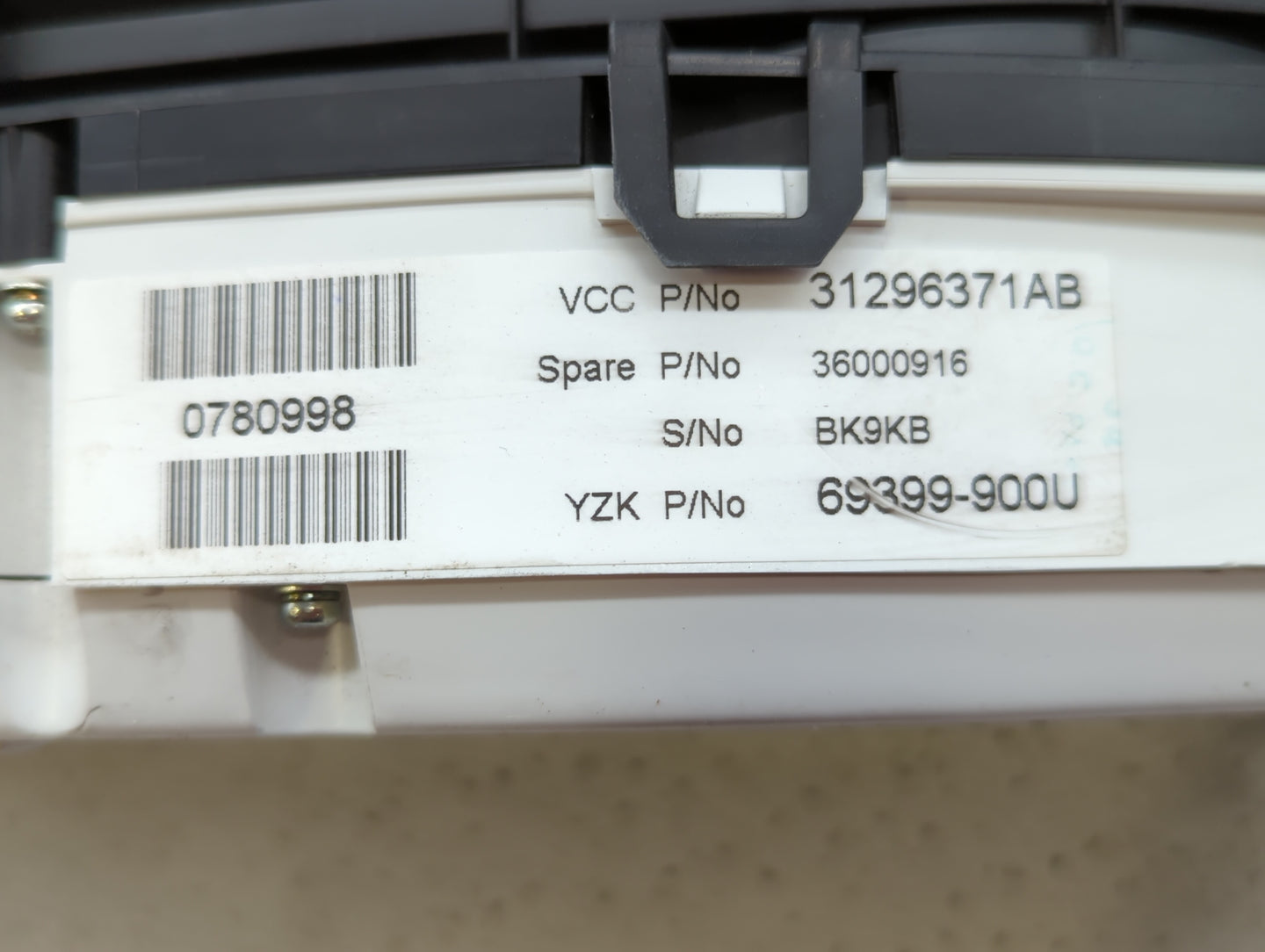 2012 Volvo V60 Instrument Cluster Speedometer Gauges P/N:31343326AA 31296371AB Fits Fits 2011 2013 2014 OEM Used Auto Parts 