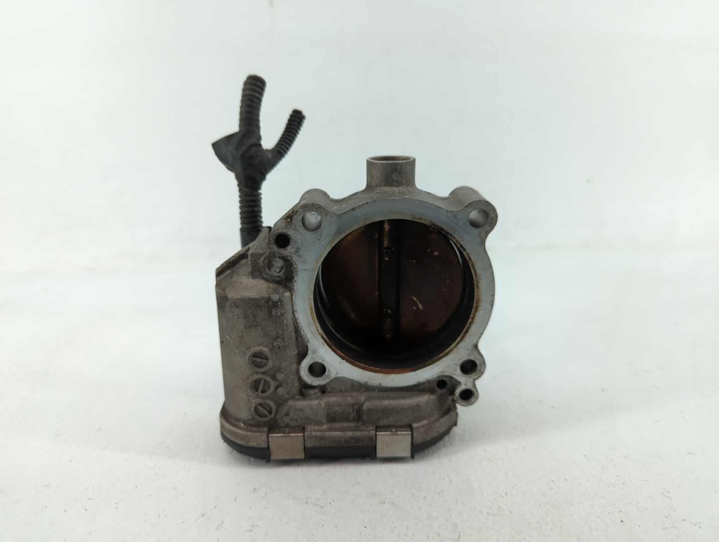 2012 Volvo V60 Throttle Body P/N:30711552 Fits Fits 2004 2005 2006 2007 2008 2009 2010 2011 2013 OEM Used Auto Parts - Oemus