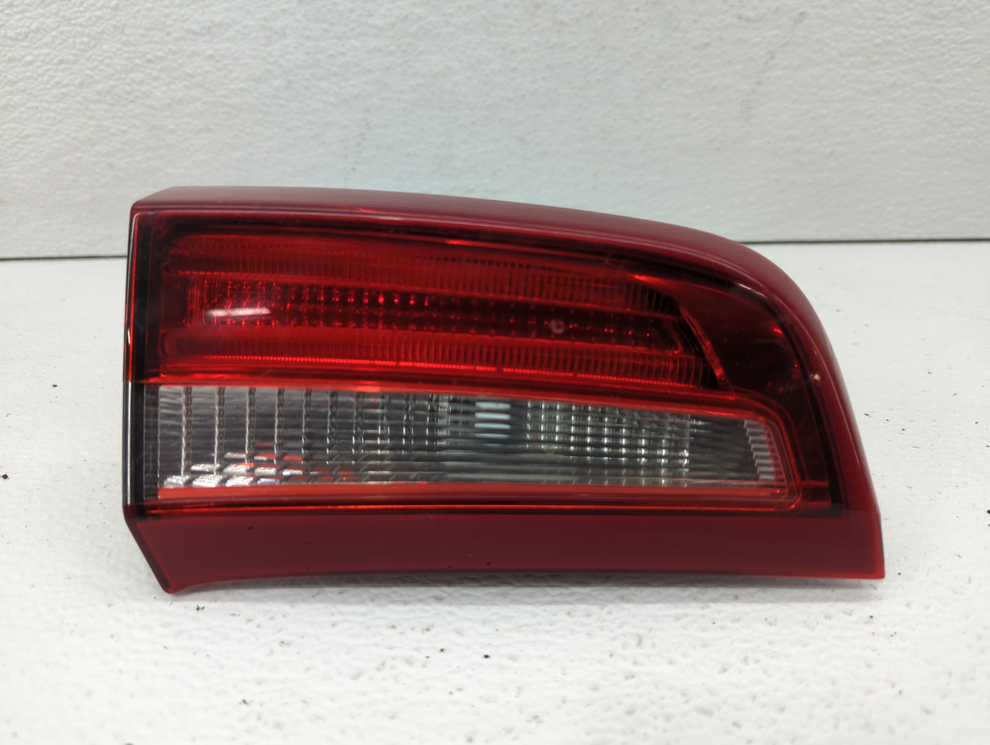2013 Volvo V60 Tail Light Assembly Driver Left OEM P/N:30796271 Fits Fits 2011 2012 2014 2015 2016 2017 2018 OEM Used Auto P