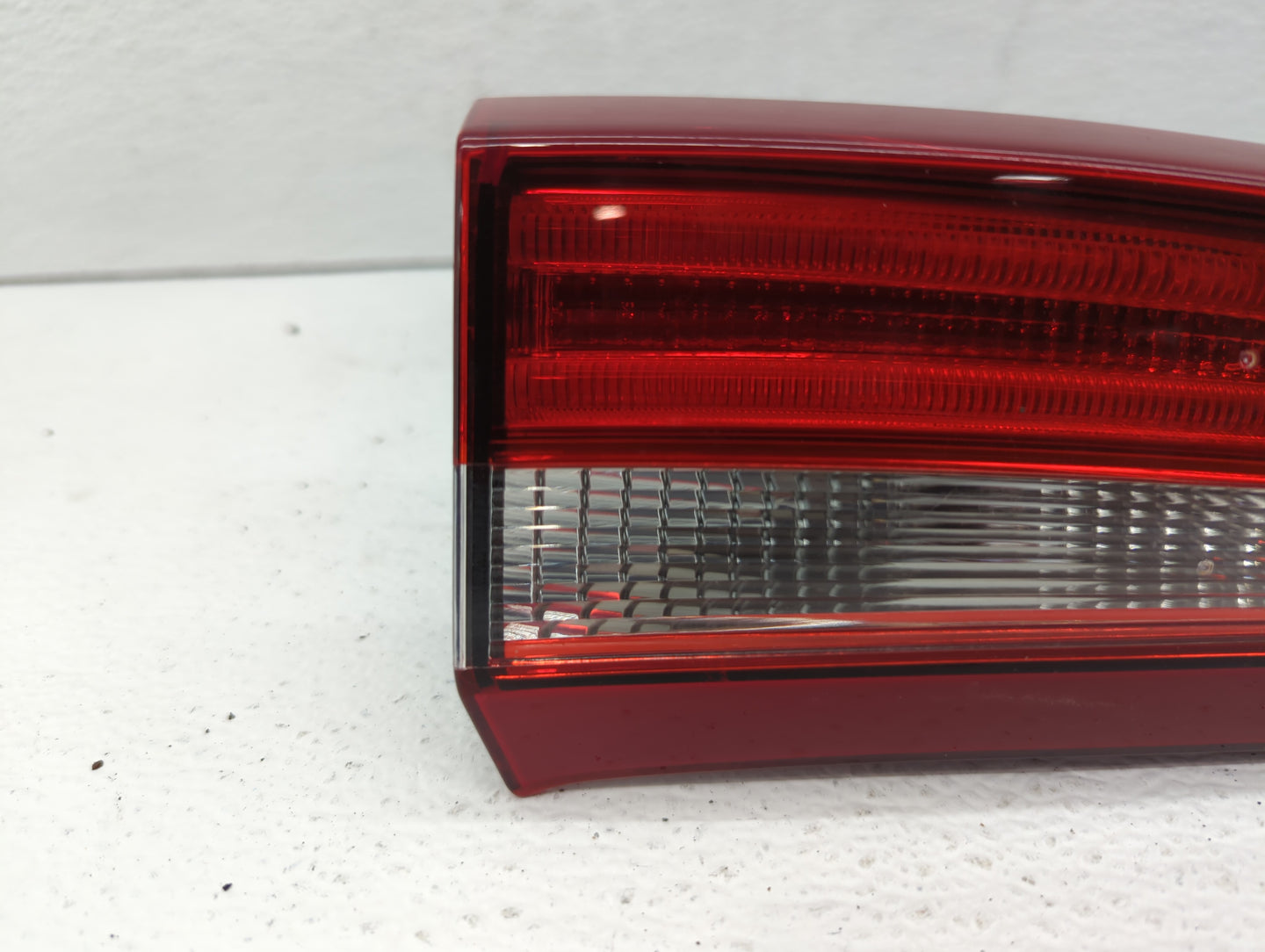 2013 Volvo V60 Tail Light Assembly Driver Left OEM P/N:30796271 Fits Fits 2011 2012 2014 2015 2016 2017 2018 OEM Used Auto P