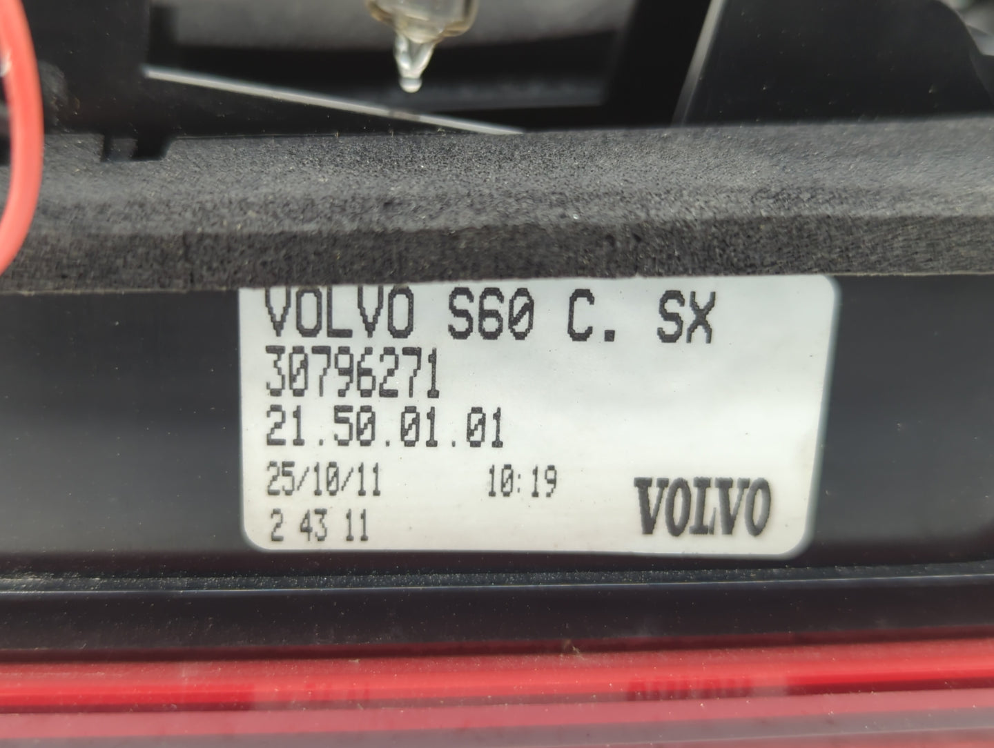 2013 Volvo V60 Tail Light Assembly Driver Left OEM P/N:30796271 Fits Fits 2011 2012 2014 2015 2016 2017 2018 OEM Used Auto P