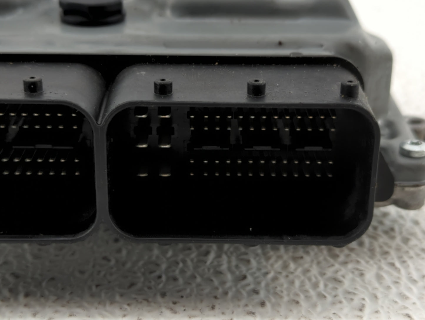 2012 Volvo V60 PCM Engine Control Computer ECU ECM PCU OEM P/N:1344 0576 1344 0798, 0 261 209 563, 0 261 209 108, 1343 0003 