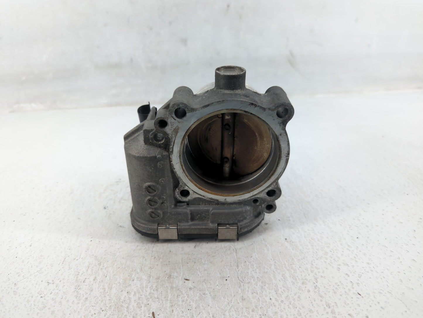 2012 Volvo V60 Throttle Body P/N:30711552 Fits Fits 2004 2005 2006 2007 2008 2009 2010 2011 2013 OEM Used Auto Parts - Oemus