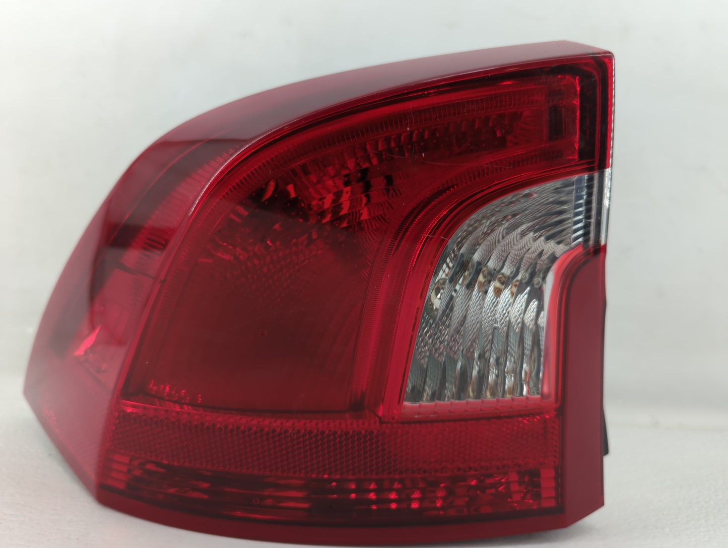 2013 Volvo V60 Tail Light Assembly Driver Left OEM P/N:30796267 Fits Fits 2011 2012 2014 2015 2016 2017 2018 OEM Used Auto P