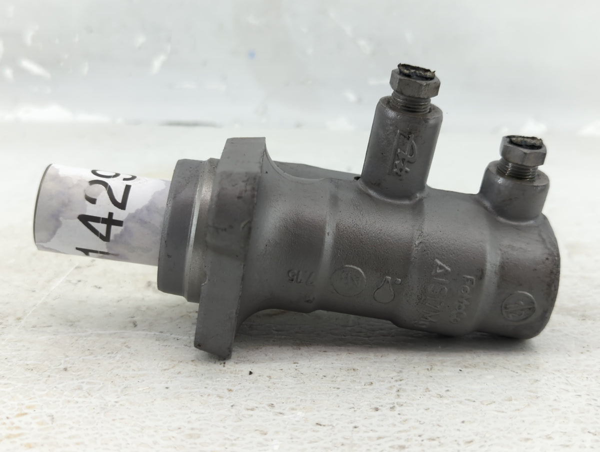 2013-2016 Volvo V60 Brake Master Cylinder - Oemusedautoparts1.com