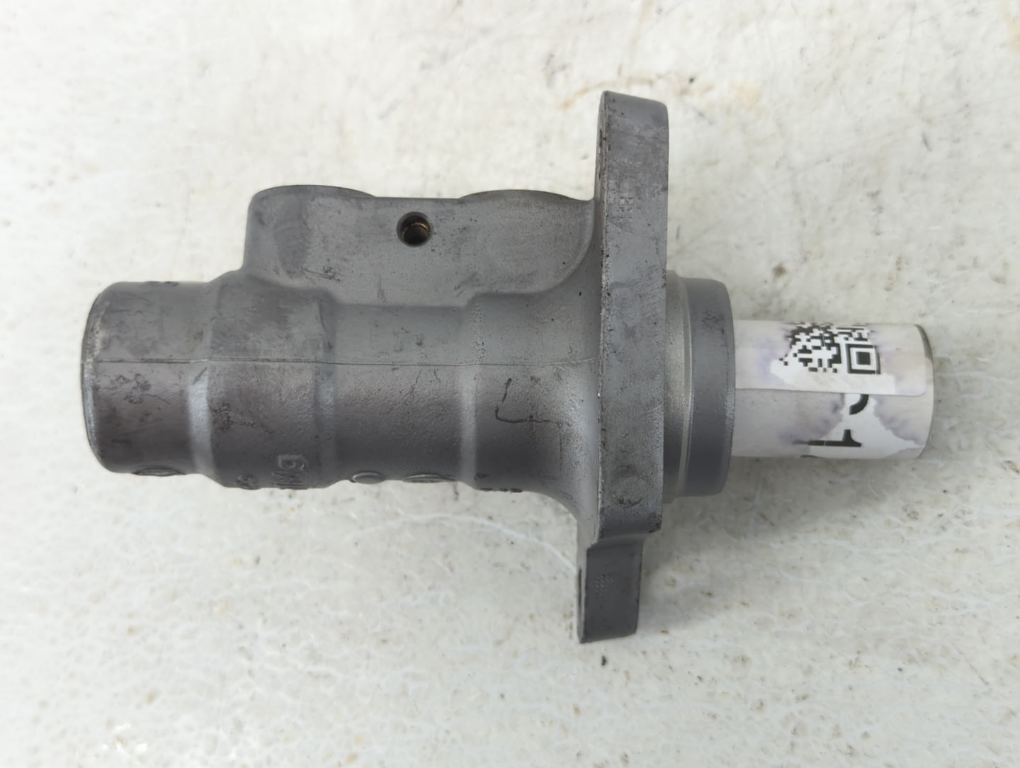 2013-2016 Volvo V60 Brake Master Cylinder - Oemusedautoparts1.com