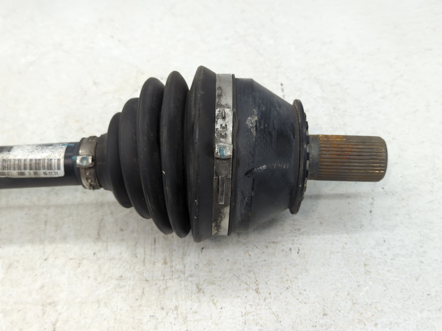 Volvo V60 Axle Shaft Front Driver Cv C/v - Oemusedautoparts1.com
