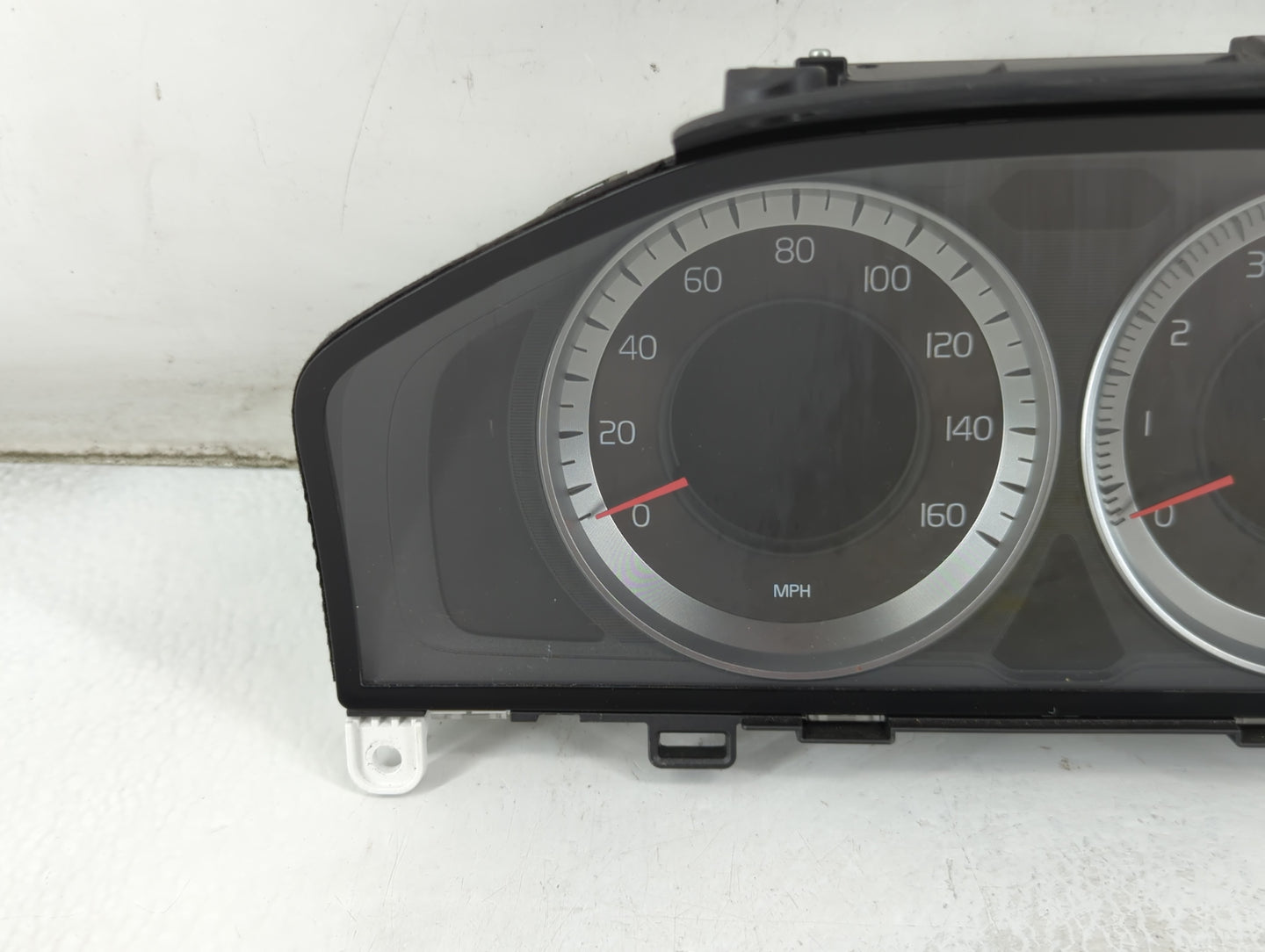 2013 Volvo V60 Instrument Cluster Speedometer Gauges P/N:69799-640U Fits Fits 2011 2012 2014 OEM Used Auto Parts - Oemusedau