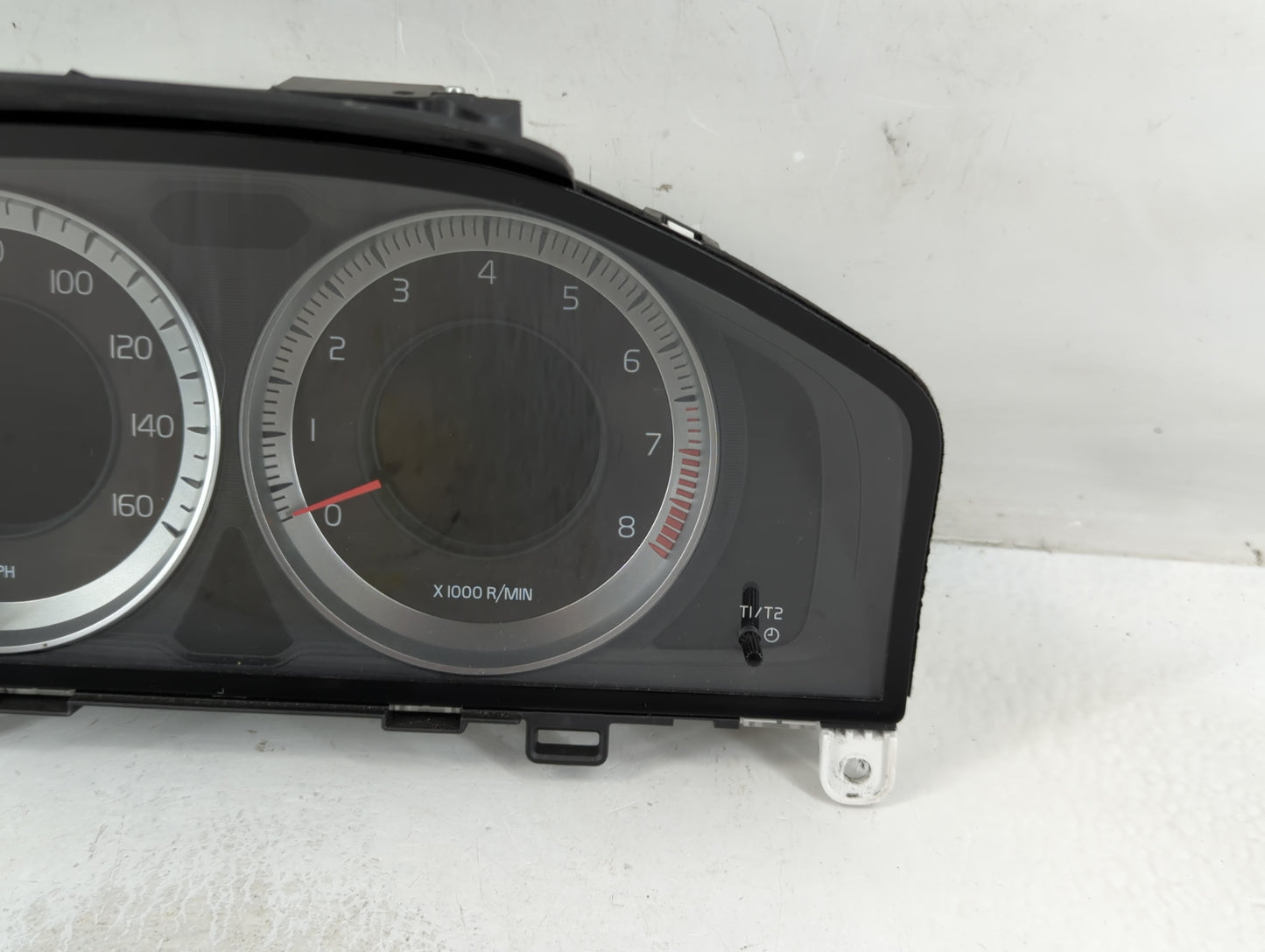 2013 Volvo V60 Instrument Cluster Speedometer Gauges P/N:69799-640U Fits Fits 2011 2012 2014 OEM Used Auto Parts - Oemusedau