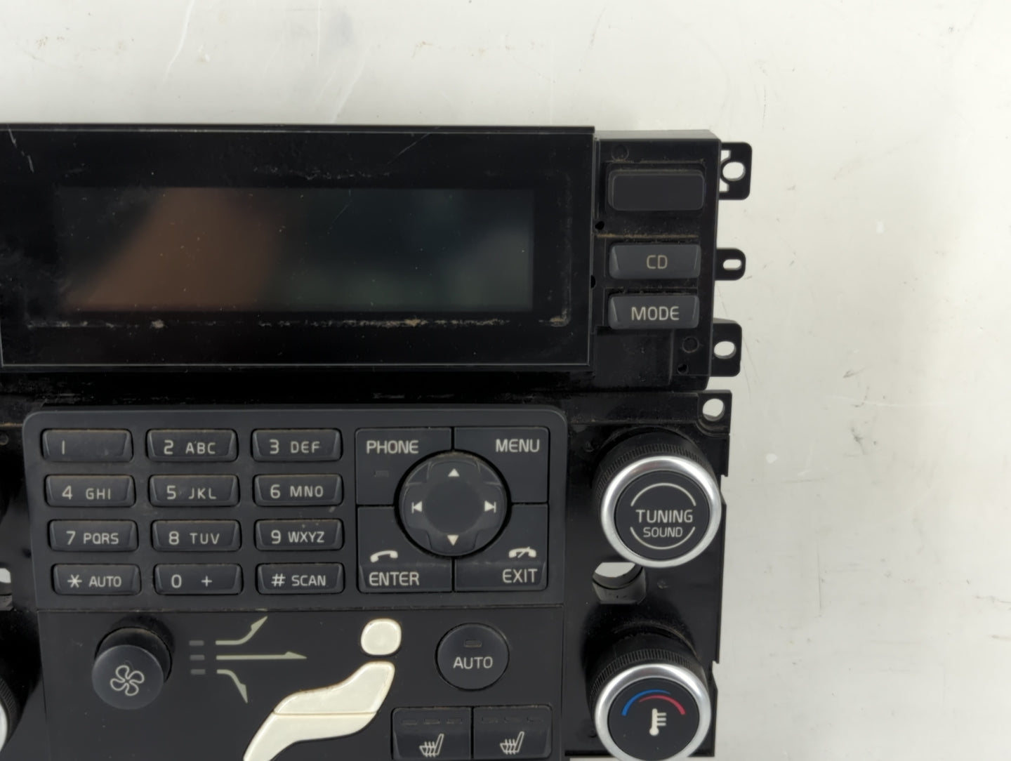 2012 Volvo V70 Radio AM FM Cd Player Receiver Replacement P/N:1908516 Fits OEM Used Auto Parts - Oemusedautoparts1.com