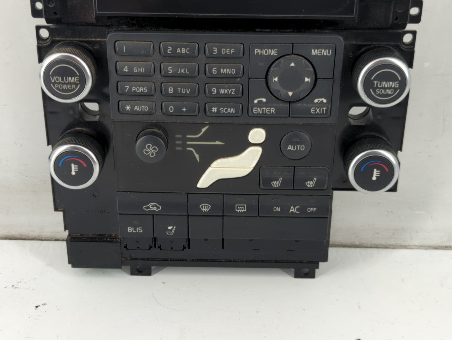2012 Volvo V70 Radio AM FM Cd Player Receiver Replacement P/N:1908516 Fits OEM Used Auto Parts - Oemusedautoparts1.com