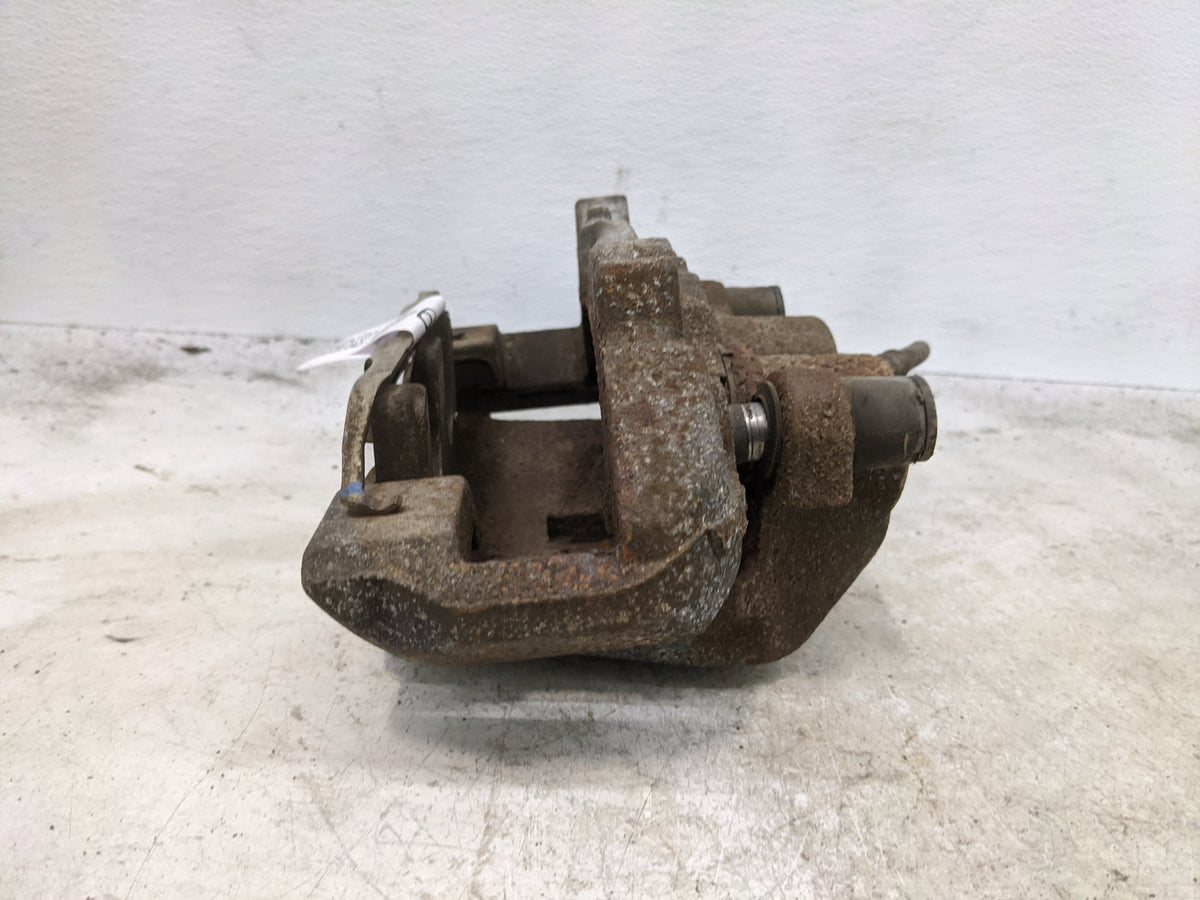 2010-2015 Volvo Xc60 Front Driver Left Brake Caliper - Oemusedautoparts1.com