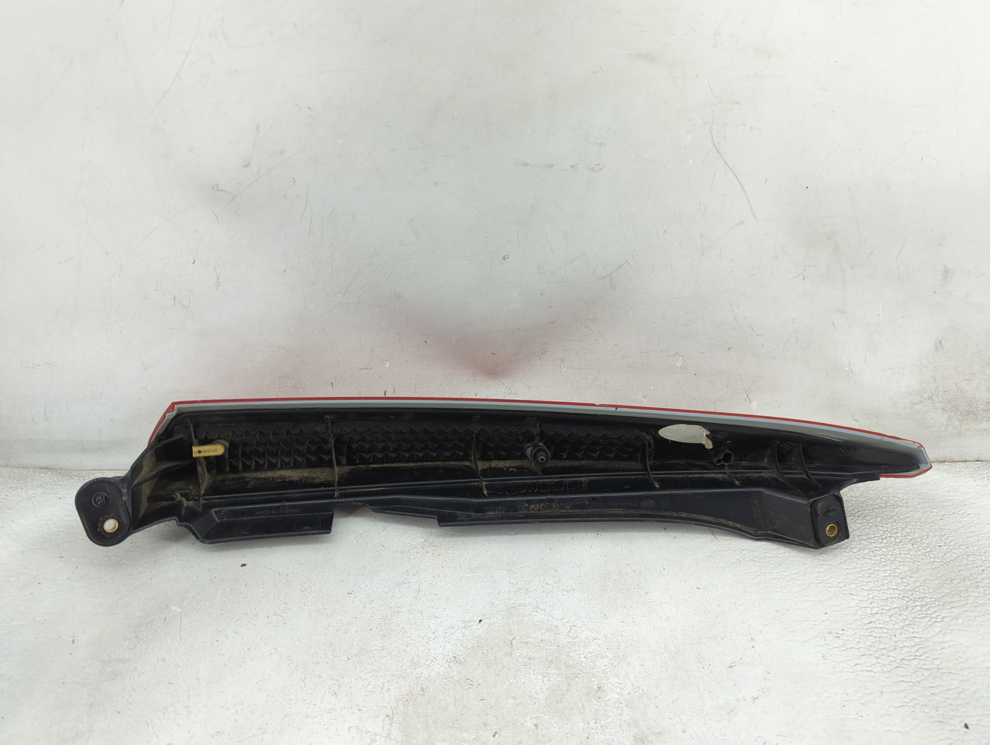 2007-2014 Volvo Xc90 Passenger Right Side Deck Lid Mounted Tail Light 1466696 - Oemusedautoparts1.com
