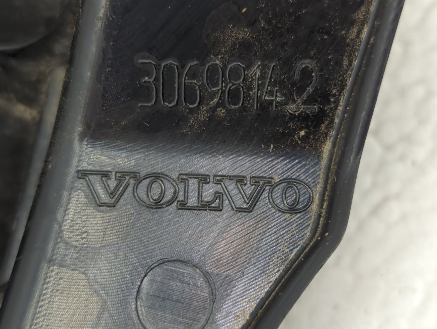 2007-2014 Volvo Xc90 Passenger Right Side Deck Lid Mounted Tail Light 1466696 - Oemusedautoparts1.com