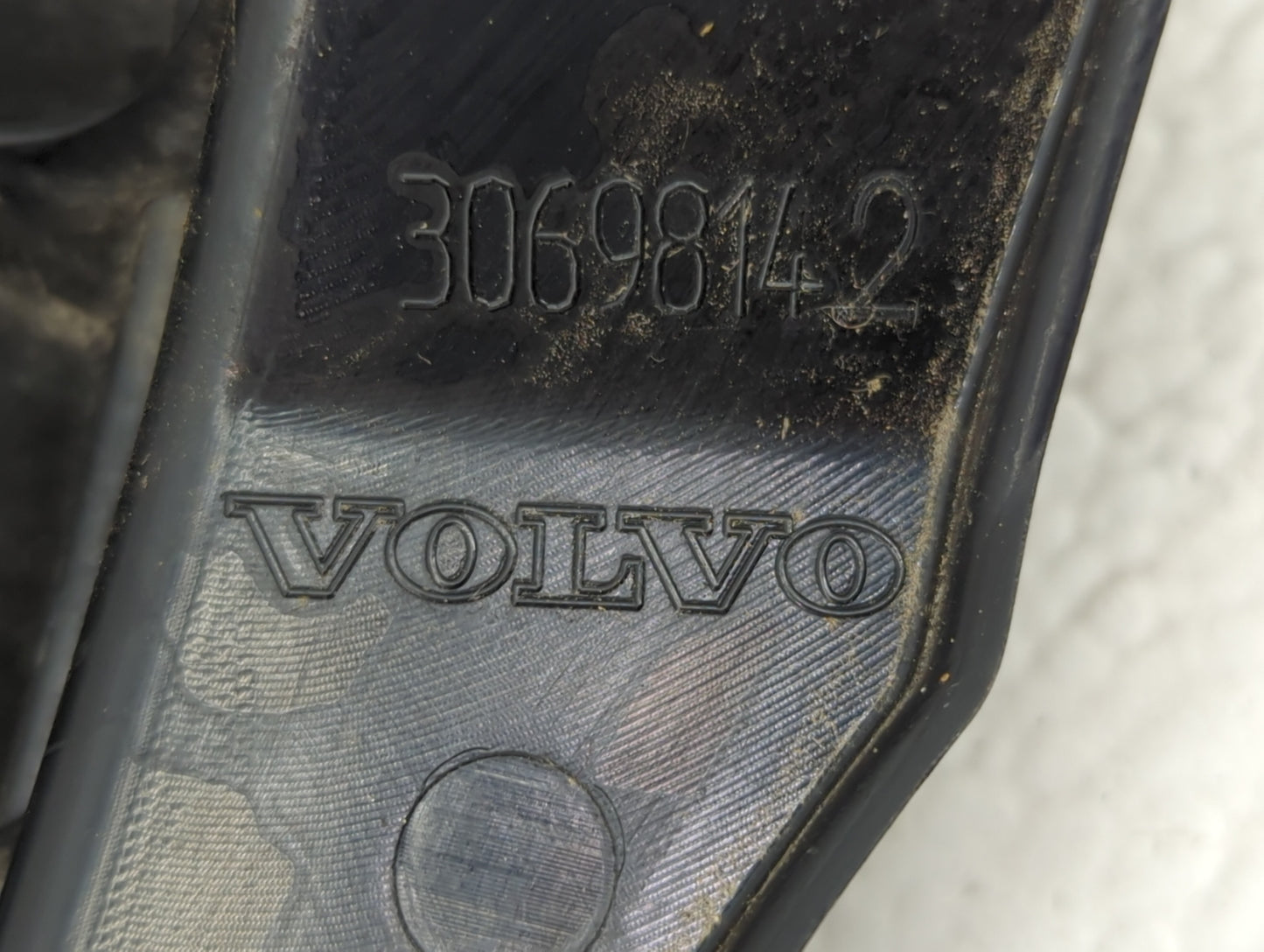 2007-2014 Volvo Xc90 Passenger Right Side Deck Lid Mounted Tail Light 1466696 - Oemusedautoparts1.com