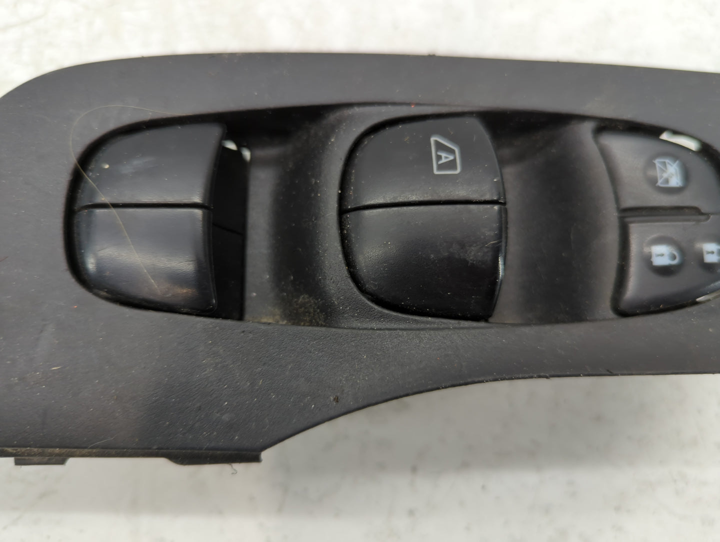 2015-2020 Chevrolet Tahoe Master Power Window Switch Replacement Driver Side Left P/N:25401 3TA5A 23427094 Fits OEM Used Aut