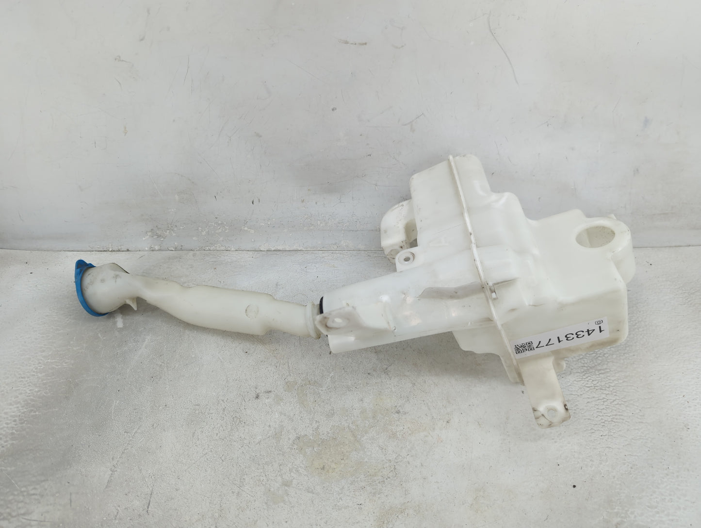 2013-2022 Acura Ilx Windshield Washer Fluid Reservoir Bottle Oem White - Oemusedautoparts1.com