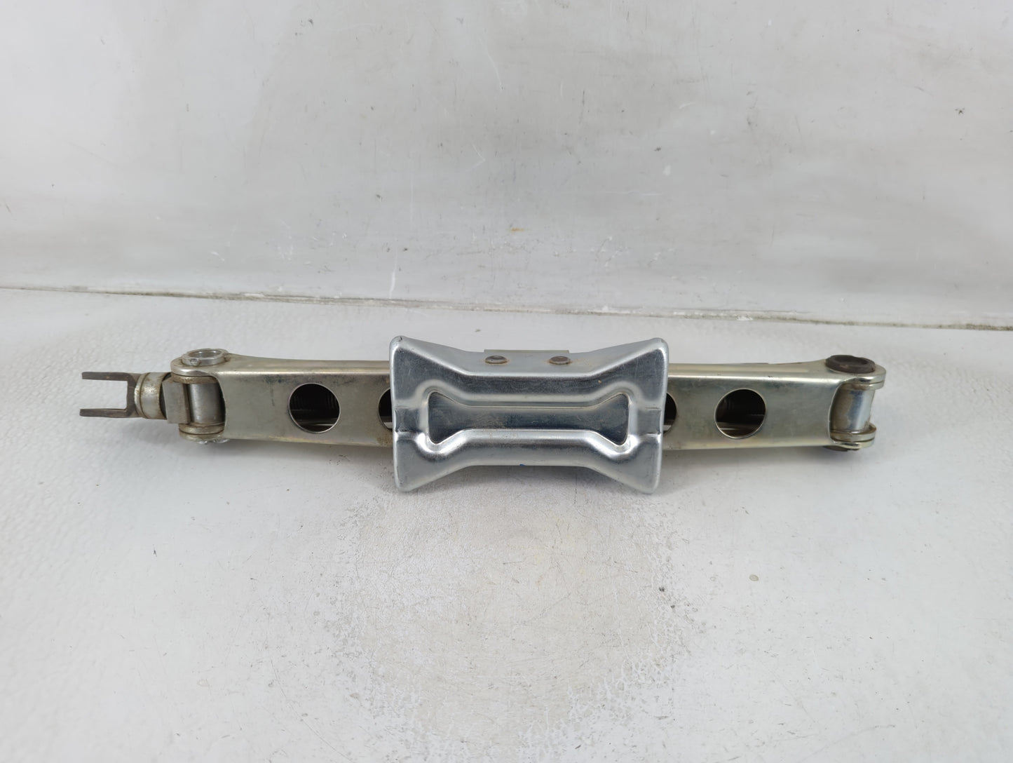 2013 Acura Rdx Spare Scissor Car Jack - Oemusedautoparts1.com