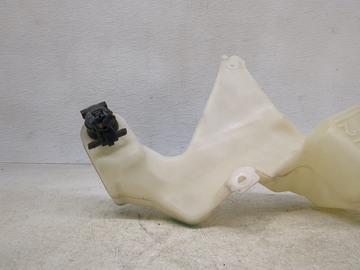 2013-2018 Acura Rdx Windshield Washer Fluid Reservoir Bottle Oem - Oemusedautoparts1.com