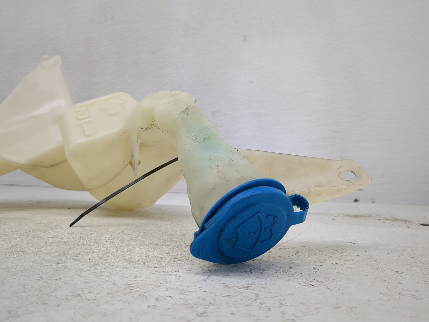 2013-2018 Acura Rdx Windshield Washer Fluid Reservoir Bottle Oem - Oemusedautoparts1.com