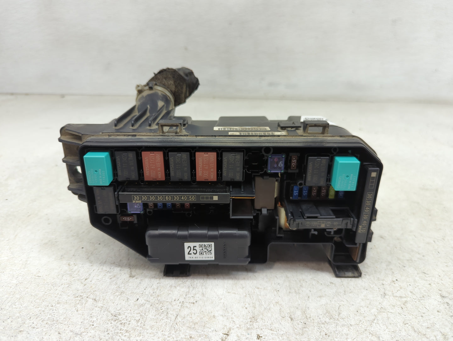2012-2014 Acura Tl Fusebox Fuse Box Panel Relay Module Fits Fits 2012 2013 2014 OEM Used Auto Parts - Oemusedautoparts1.com
