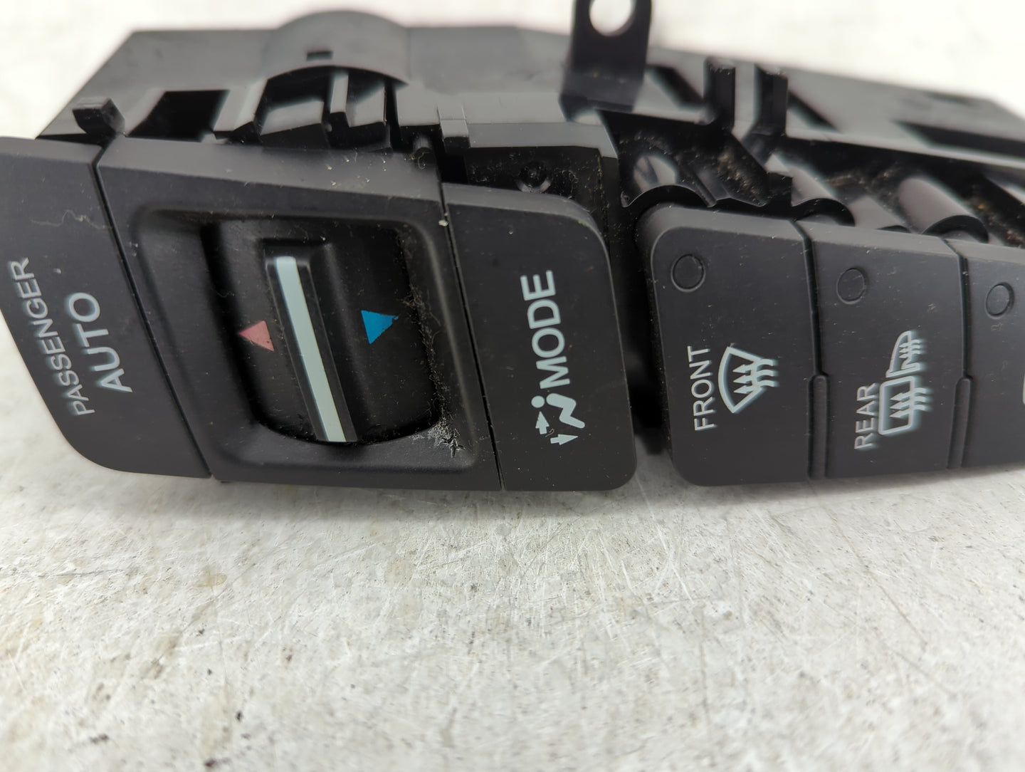 2009-2014 Acura Tl Ac Heater Climate Control Tn5f7166grh1 - Oemusedautoparts1.com