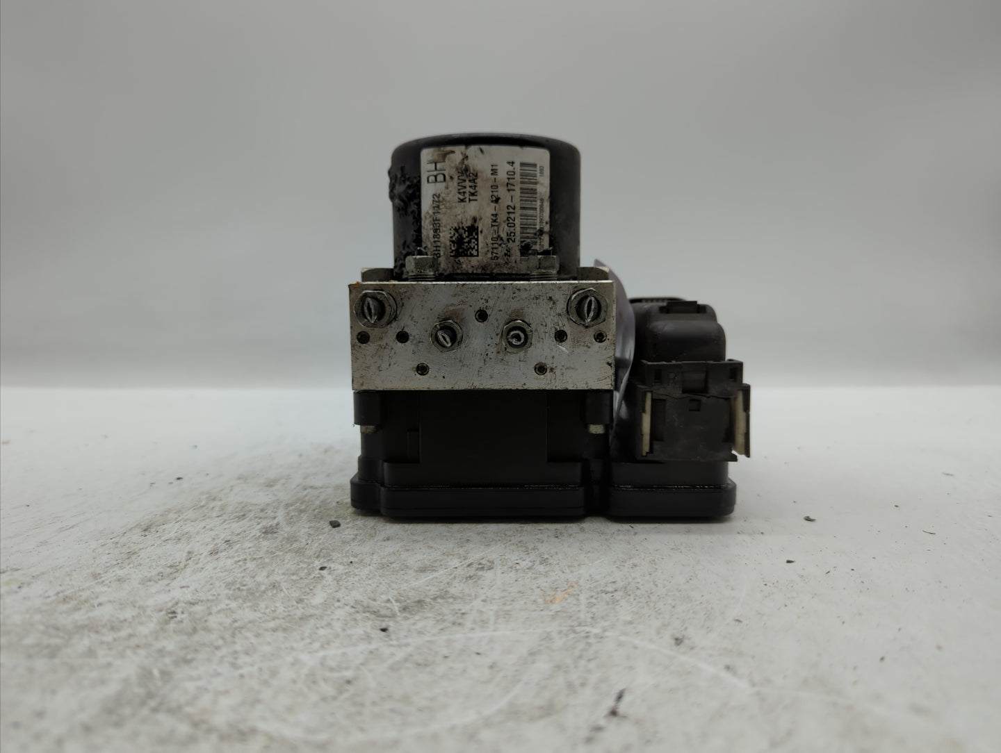 2012-2014 Acura Tl ABS Pump Control Module Replacement P/N:57110-TK4-A210-M1 Fits Fits 2012 2013 2014 OEM Used Auto Parts - 