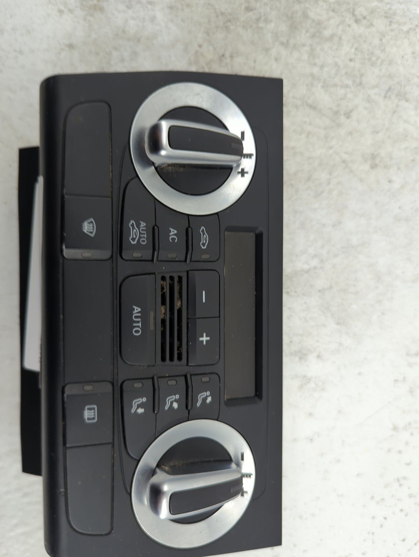 2009-2013 Audi A3 Climate Control Module Temperature AC/Heater Replacement P/N:8P0820043BM 8P0820043BM XHA Fits OEM Used Aut