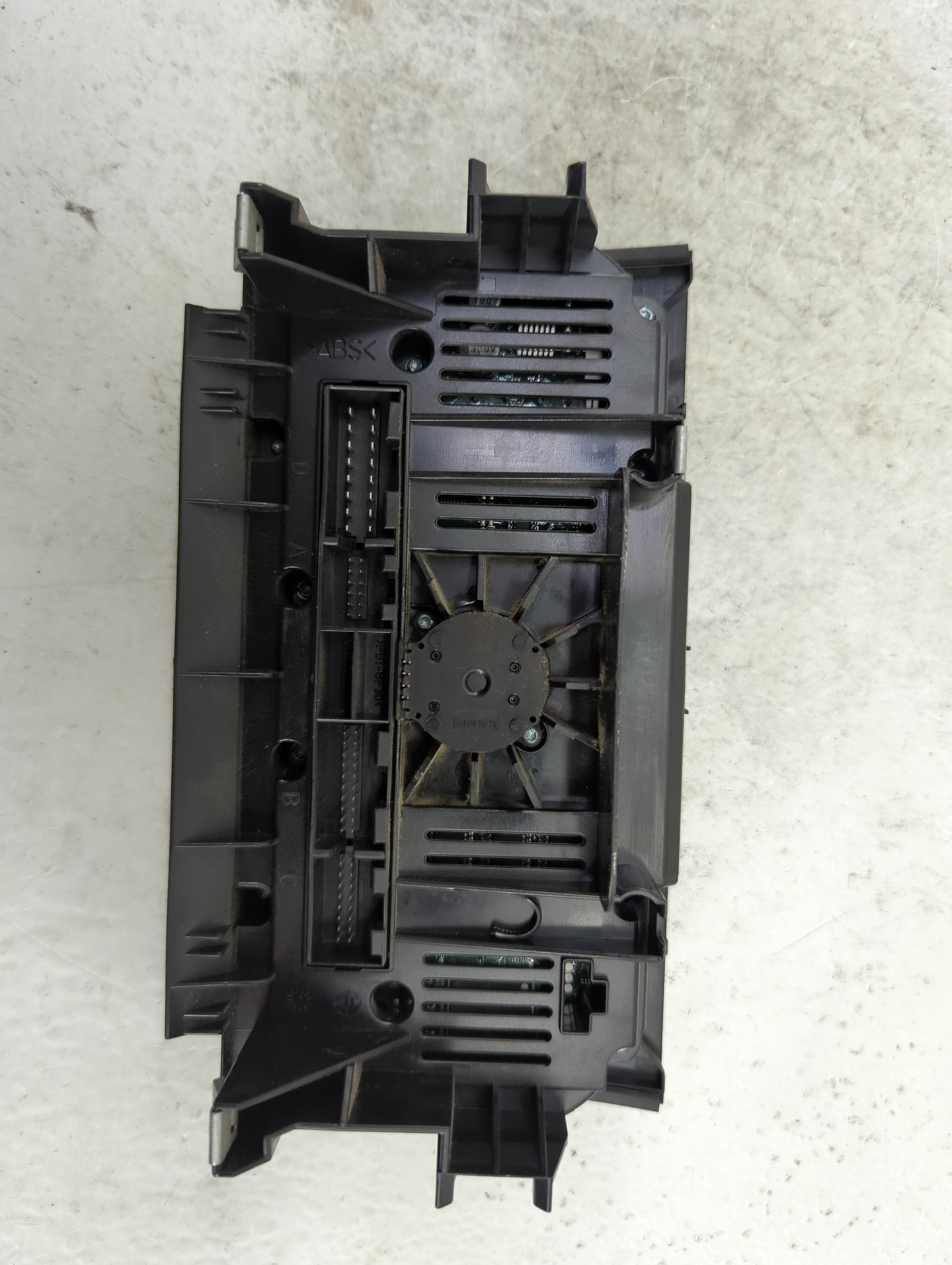 2009-2013 Audi A3 Climate Control Module Temperature AC/Heater Replacement P/N:8P0820043BM 8P0820043BM XHA Fits OEM Used Aut