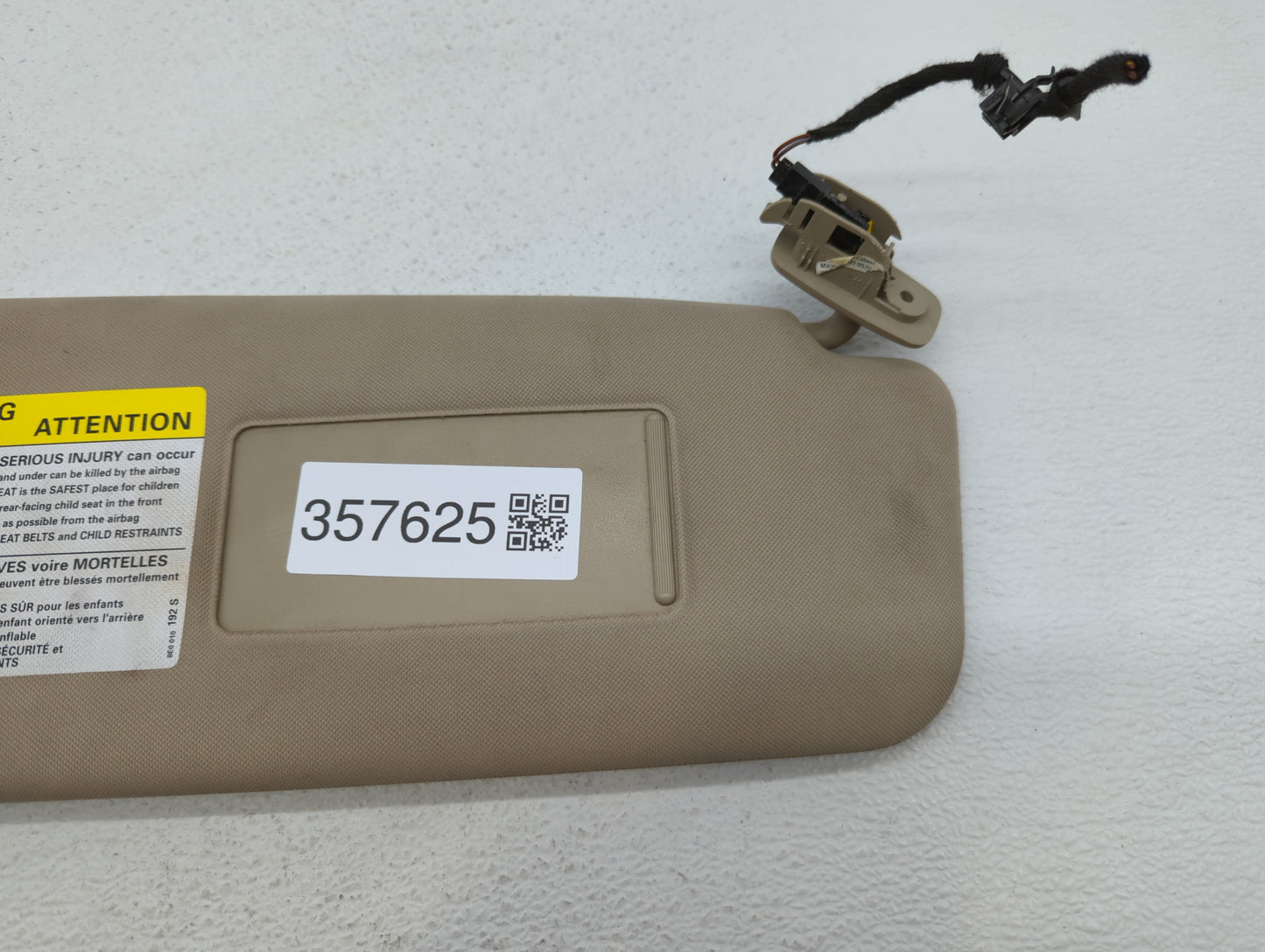 2006-2013 Audi A3 Sun Visor Shade Replacement Passenger Right Mirror Fits Fits 2006 2007 2008 2009 2010 2011 2012 2013 OEM U