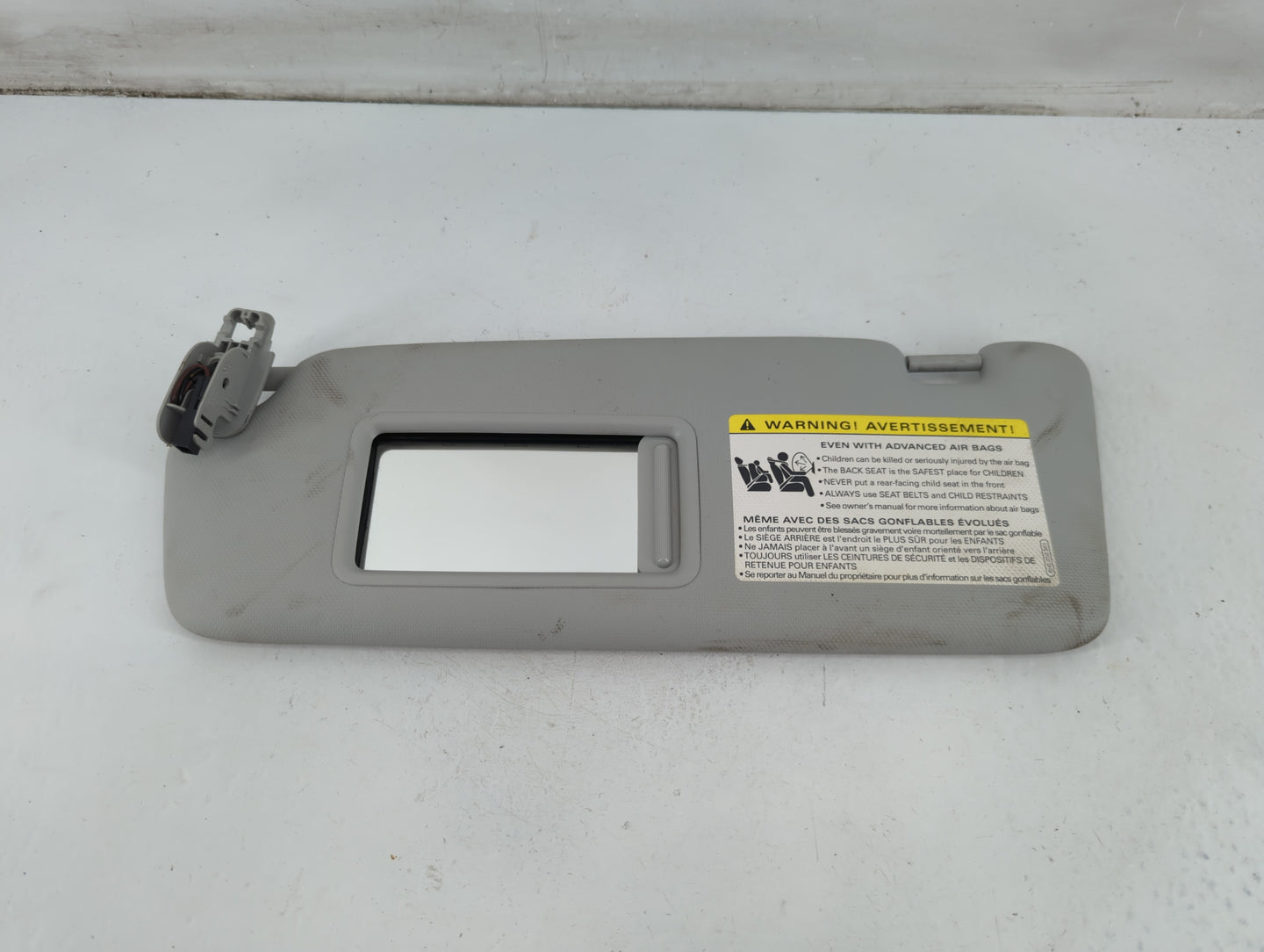 2013-2016 Audi A4 Sun Visor Shade Replacement Driver Left Mirror Fits Fits 2013 2014 2015 2016 OEM Used Auto Parts - Oemused
