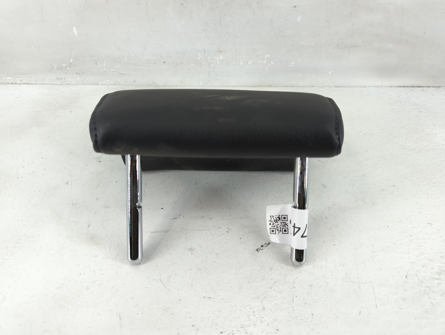 2009-2013 Audi A4 Headrest Head Rest Rear Seat Fits Fits 2009 2010 2011 2012 2013 OEM Used Auto Parts - Oemusedautoparts1.co